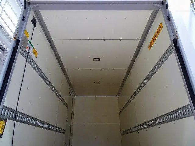 荷台内寸：452×184×225　リア上部跳ね上げ式/下部フルゲート1,000kg付　左サイドスライドドア　ラッシングレール2段(75cm/150cm)　荷室灯2個|日野 デュトロ TKG-XZU655M(2WD)の写真23