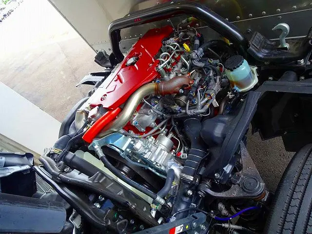エンジンルーム|日野 デュトロ 2KG-XZU605M(2WD)の写真33