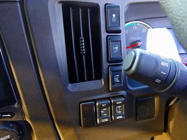 いすゞ ギガ 2PG-CYJ77D(8x4)の写真15