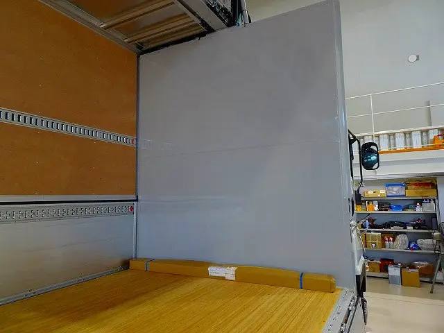 荷台内寸：968×241×265　センタースロットル付五方開　セイコーラック　床フック9対　ラッシング2段(69cm/150cm)/バー2本/ベルト1個　荷室LED灯4個|いすゞ ギガ 2PG-CYJ77D(8x4)の写真33