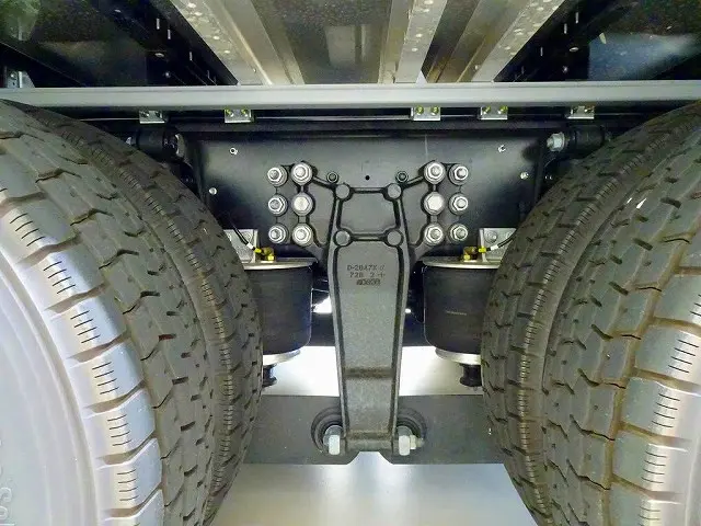 いすゞ ギガ 2PG-CYJ77D(8x4)の写真42