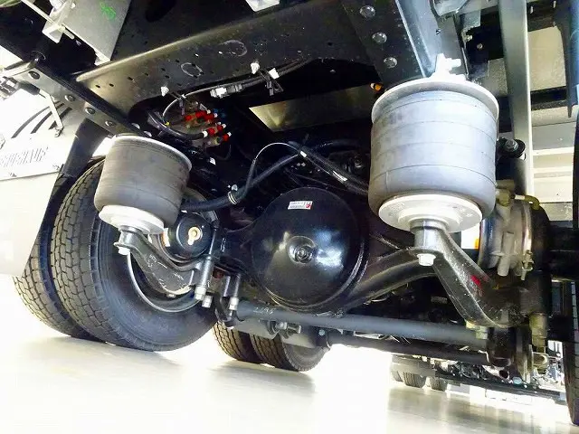 いすゞ ギガ 2PG-CYJ77D(8x4)の写真44