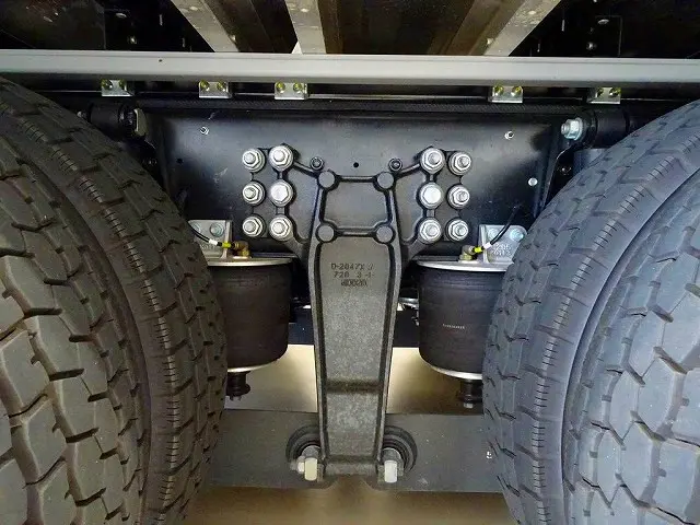 いすゞ ギガ 2PG-CYJ77D(8x4)の写真48