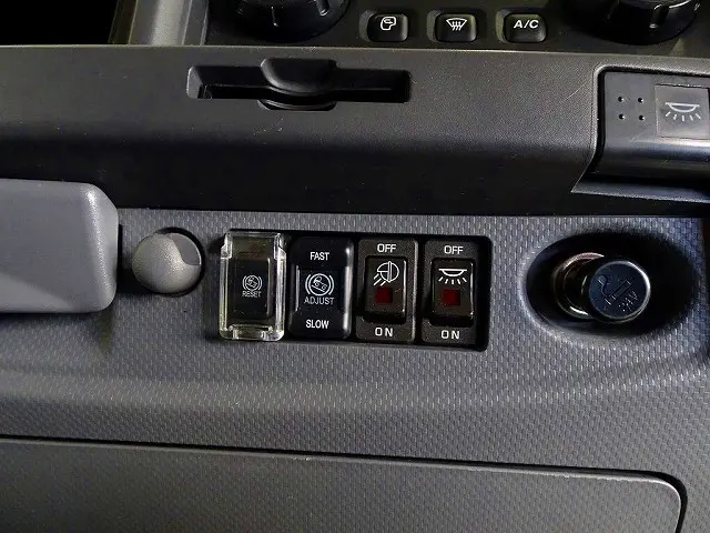 いすゞ フォワード 2RG-FRR90S2(2WD)の写真14