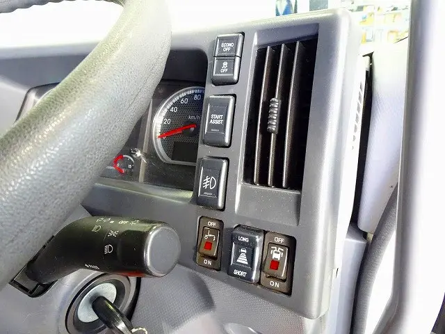 いすゞ フォワード 2RG-FRR90S2(2WD)の写真20