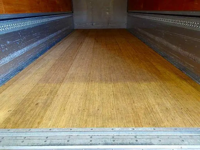 荷台内寸：626×241×240　日本フルハーフ/DMS　リア上部跳ね上げ式/下部フルゲート付　床フック8対　ラッシングレール2段(61cm/140cm)　荷室LED灯3個　PG/1,000kg付|いすゞ フォワード 2RG-FRR90S2(2WD)の写真24