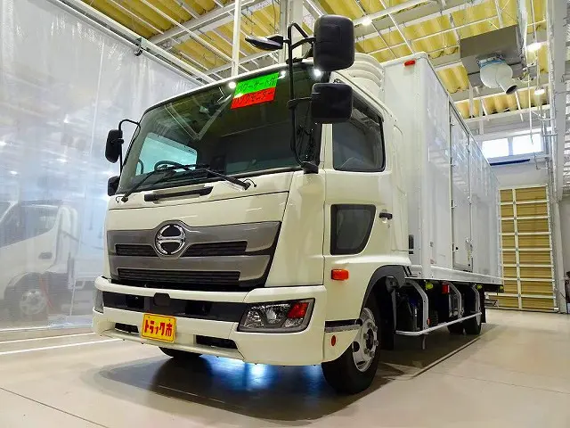お問合せ管理No.H085　R5 レンジャー 2.25t ワイドベッド付 低温冷凍車 格納ゲート付 リアエアサス 240ps|日野 レンジャー 2KG-FD2ABG(2WD)の写真1