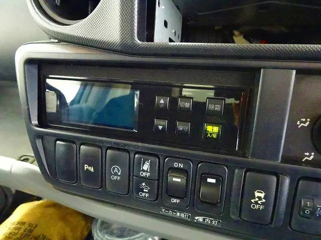 冷凍機操作パネル|日野 デュトロ 2RG-XZU655M(2WD)の写真11