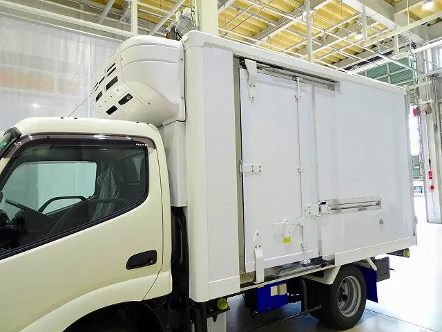 荷台内寸:301×166×176 東プレ/F238071 リア観音扉 箱厚み8cm 冷凍機 東プレ/XV22LSC-P ±30度設定 -14度確認 スタンバイ付(コード付)|日野 デュトロ 2KG-XZU605M(2WD)の写真32