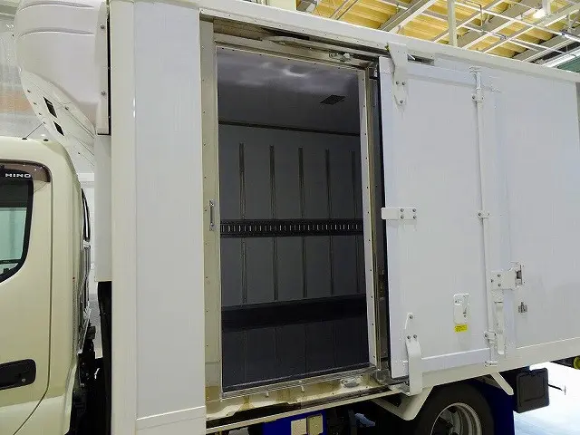 左サイドスライドドア(159cm/82cm)|日野 デュトロ 2KG-XZU605M(2WD)の写真33