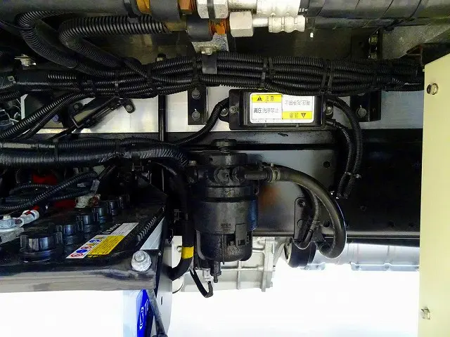 シャーシは 錆止め/マフラー塗装 仕上げに力を入れています。|日野 デュトロ TKG-XZU655M(2WD)の写真40