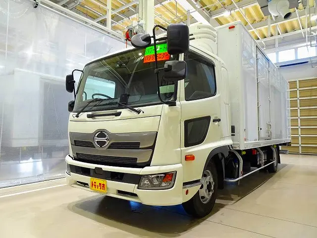 お問合せ管理No.H302　R5 レンジャー 2.25t ワイドベッド付 低温冷凍車 格納ゲート付 リアエアサス 240ps|日野 レンジャー 2KG-FD2ABG(2WD)の写真1