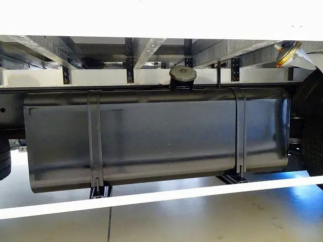 燃料タンク200L　右シャシ中央ステンレス製工具|日野 レンジャー 2KG-FD2ABG(2WD)の写真44