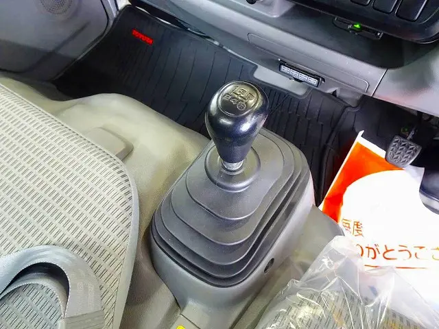 フロア5MT|トヨタ トヨエース LDF-KDY281(4WD)の写真14