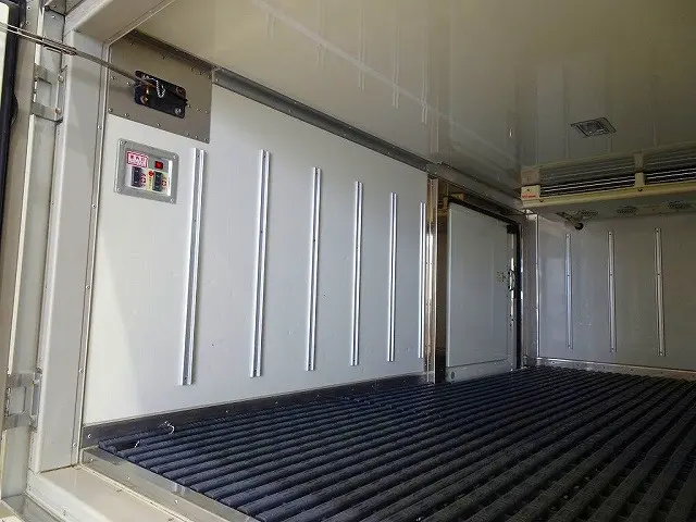 荷台内寸:293×155×105/109 床ステンレス/プラスチックすのこ付 左サイドスライドドア 水抜き穴2対 荷室灯1個 リアバンパーステップ折り畳み格納式 低温/-22度~35度設定-12度確認|トヨタ トヨエース LDF-KDY281(4WD)の写真23