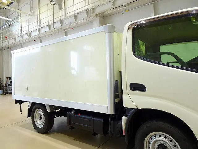 荷台内寸:293×155×105/109 床ステンレス/プラスチックすのこ付 左サイドスライドドア 水抜き穴2対 荷室灯1個 リアバンパーステップ折り畳み格納式 低温/-22度~35度設定-12度確認|トヨタ トヨエース LDF-KDY281(4WD)の写真27