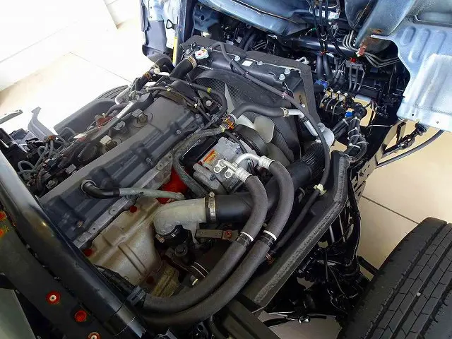 エンジンルーム|トヨタ トヨエース LDF-KDY281(4WD)の写真32