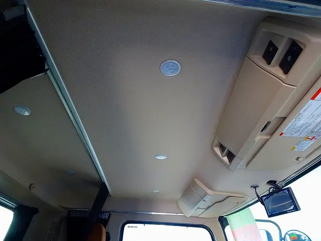 室内LED灯/カーテン|日野 レンジャー 2KG-FD2ABG(2WD)の写真13