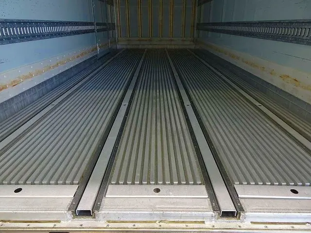 荷台内寸：619×231×206　床キーストン/ジョロダーレール4列(ジョロダー欠)　水抜き穴前後2対|日野 レンジャー 2KG-FD2ABG(2WD)の写真23