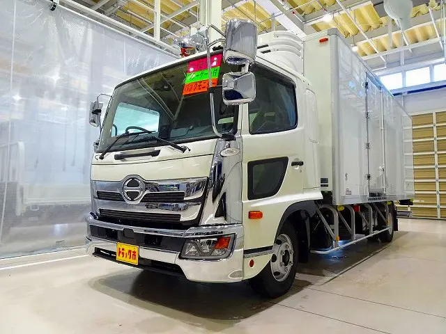 お問合せ管理No.H696　レンジャー 2.3t ワイドベッド付 低温冷凍車 格納ゲート付 リアエアサス 240ps 未使用車|日野 レンジャー 2KG-FD2ABG(2WD)の写真1