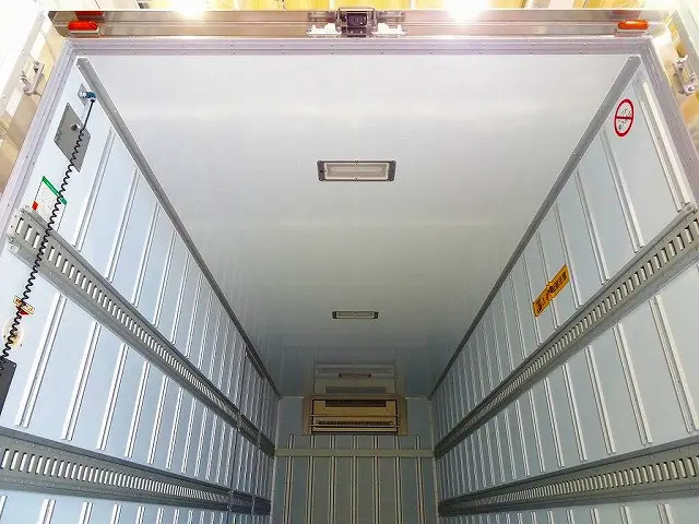 荷台内寸：613×225×200　床キーストン　左サイド開閉式ドア　ラッシングレール2段/ベルト2個　水抜き穴前後2対　荷室LED灯3個　±30度設定　-12度確認　PG/1,000kg|日野 レンジャー 2KG-FD2ABG(2WD)の写真25