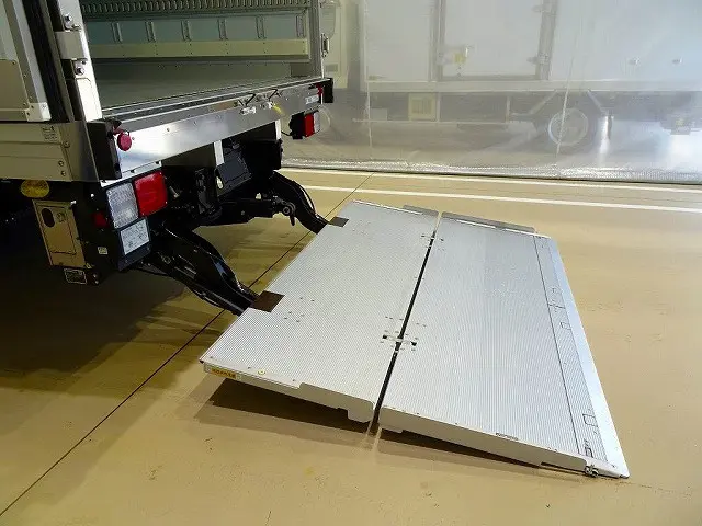 格納ゲート　1,000kg　新明和/RAK10-6495D　PGカートストッパー/サイドガード付　長：156cm　幅：230cm　左シャシリア/荷室内PGスイッチコード|日野 レンジャー 2KG-FD2ABG(2WD)の写真36