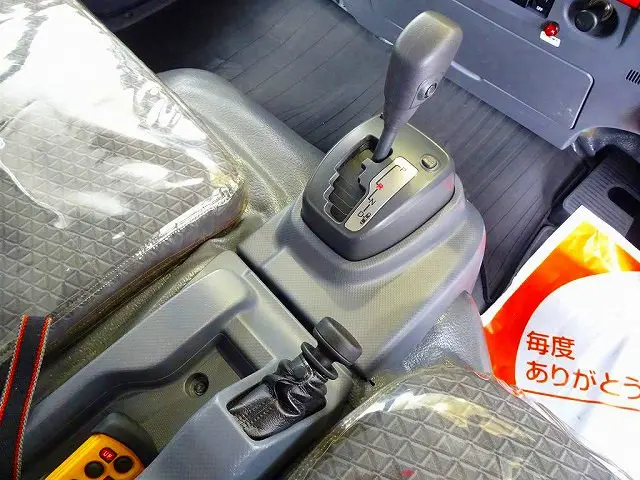 フロアAT 2ペダル 電動パーキングブレーキ |いすゞ エルフ 2RG-NPR88AN(2WD)の写真16