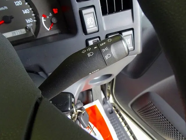 いすゞ エルフ 2RG-NPR88AN(2WD)の写真20