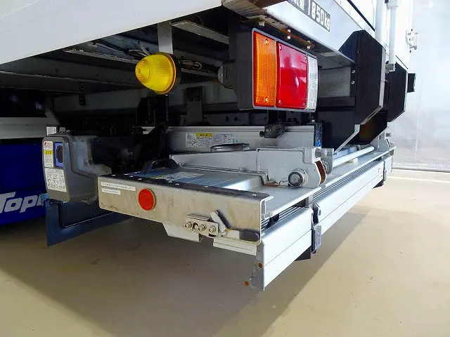 格納ゲート 1,000kg 極東開発/CG1001G-B3MRA2 リモコン付 カートストッパー/サイドガード付 長:135cm 幅:191cm 左シャシリア/荷室内PGスイッチコード |いすゞ エルフ 2RG-NPR88AN(2WD)の写真33