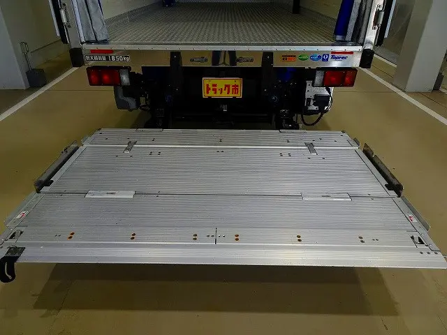 格納ゲート 1,000kg 極東開発/CG1001G-B3MRA2 リモコン付 カートストッパー/サイドガード付 長:135cm 幅:191cm 左シャシリア/荷室内PGスイッチコード |いすゞ エルフ 2RG-NPR88AN(2WD)の写真35