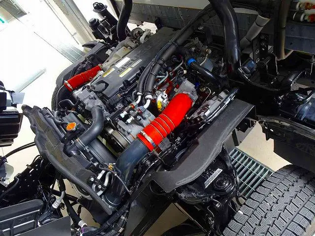 エンジンルーム|いすゞ エルフ 2RG-NPR88AN(2WD)の写真41