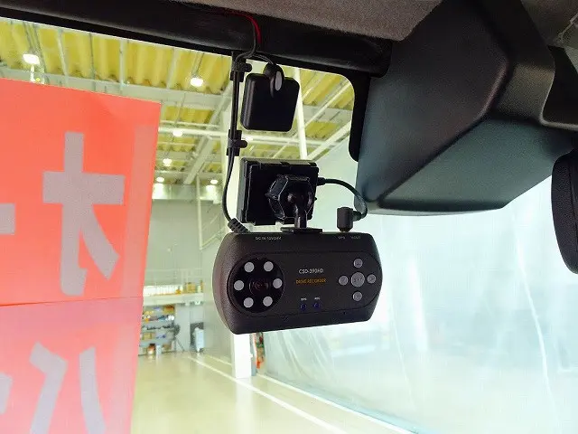 ドライブレコーダー|日野 デュトロ 2RG-XZC605M(2WD)の写真15