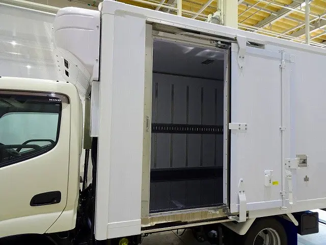 左サイドスライドドア(159cm/82cm)|日野 デュトロ 2KG-XZU605M(2WD)の写真31