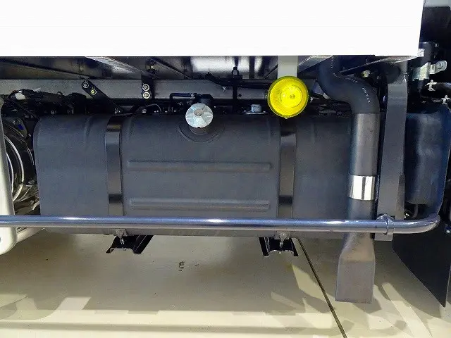 燃料タンク80L　左シャシリア工具箱|日野 デュトロ 2KG-XZU605M(2WD)の写真41