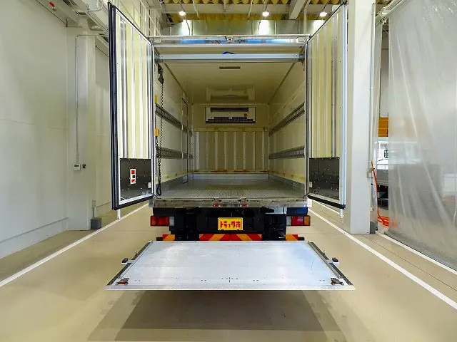荷台内寸：436×201×200　　リア観音扉/90度ストッパー/マルチゲート1,000㎏付　新明和/RAM10-1245N　箱厚み5.5cm　冷凍機　東プレ/XZ32HOC-B　-5度～30度設定|いすゞ エルフ SKG-NPR85AN(2WD)の写真22