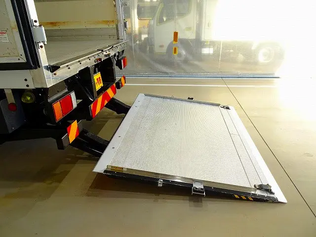 マルチゲート　1,000kg　新明和/RAM10-1245N　ゲート手動開閉　カートストッパー/サイドガード　長：147cm　幅：201cm/有効幅：188cm　左シャシリア/荷室内PGスイッチコード|いすゞ エルフ SKG-NPR85AN(2WD)の写真33