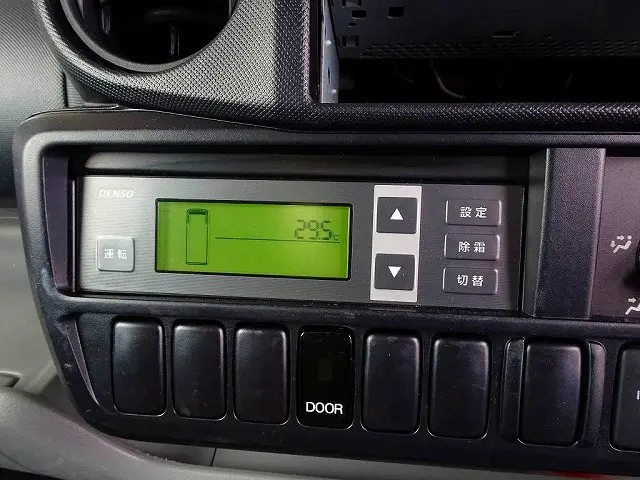冷凍機操作パネル|トヨタ トヨエース LDF-KDY281(4WD)の写真11