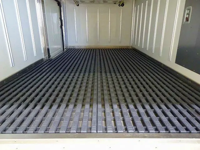 荷台内寸：293×155×105/109　床ステンレス/プラスチックすのこ付　左サイドスライドドア　水抜き穴前後2対　荷室灯1個　リアバンパーステップ折り畳み格納式　-22度～35度設定　-12度確認|トヨタ トヨエース LDF-KDY281(4WD)の写真23