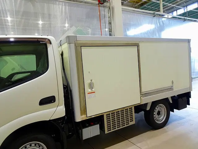 荷台内寸：293×155×105(109)　トヨタ車体/UT18B010690　リア観音扉/90度ストッパー付　箱厚み7.5cm　冷凍機　デンソー/CGA379　-22度～35度設定　-12度確認　|トヨタ トヨエース LDF-KDY281(4WD)の写真30