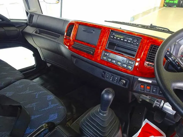 オートAC PS PW SRS ABS 集中ドアロック 左電格ミラー AM/FMラジオ ETC2.0 ターボ 排気ブレーキ 坂道発進補助装置 アイドリングストップ フォグランプ 室内蛍光灯/カーテン|日野 レンジャー TKG-FD7JGAA(2WD)の写真10