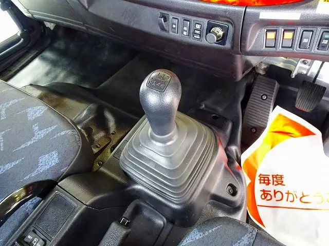 フロア6MT|日野 レンジャー TKG-FD7JGAA(2WD)の写真18