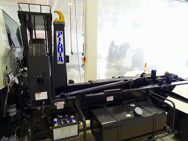 アームロール 新明和 CCA44-30 F701450251 キャブバックステップ付 作業灯1個|日野 レンジャー TKG-FD7JGAA(2WD)の写真26