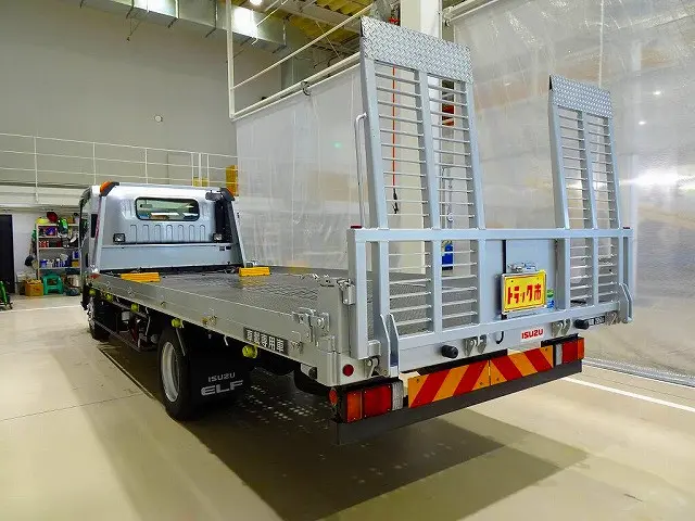 お問合せ管理No.J240 R5 エルフ 2.95t FFL ワイド超ロング キャリアカー(車載)|いすゞ エルフ 2RG-NPR88AN(2WD)の写真4