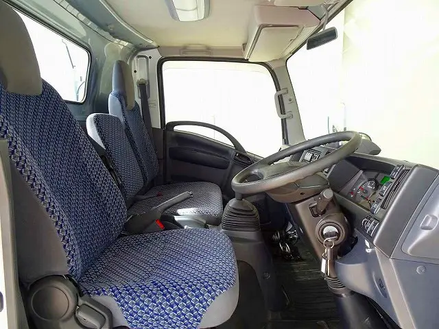 いすゞ エルフ 2RG-NPR88AN(2WD)の写真6