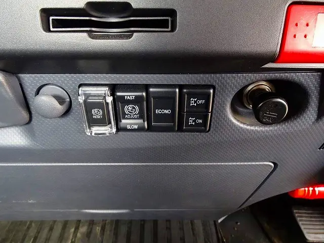 いすゞ エルフ 2RG-NPR88AN(2WD)の写真12