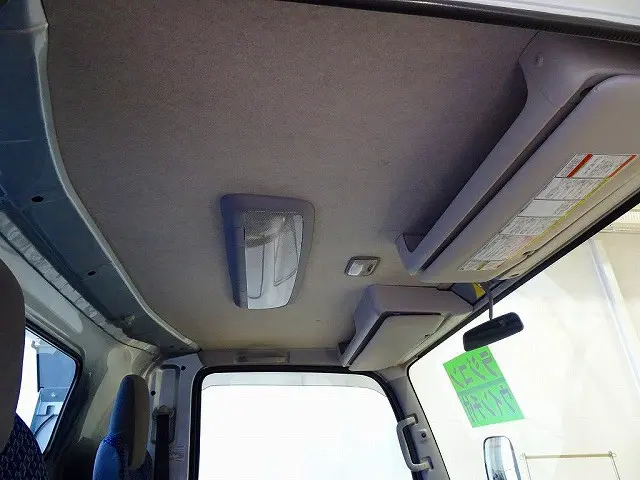室内蛍光灯|いすゞ エルフ 2RG-NPR88AN(2WD)の写真12