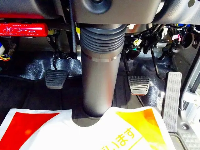 いすゞ エルフ 2RG-NPR88AN(2WD)の写真14