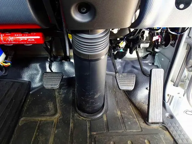 いすゞ エルフ 2RG-NPR88AN(2WD)の写真16