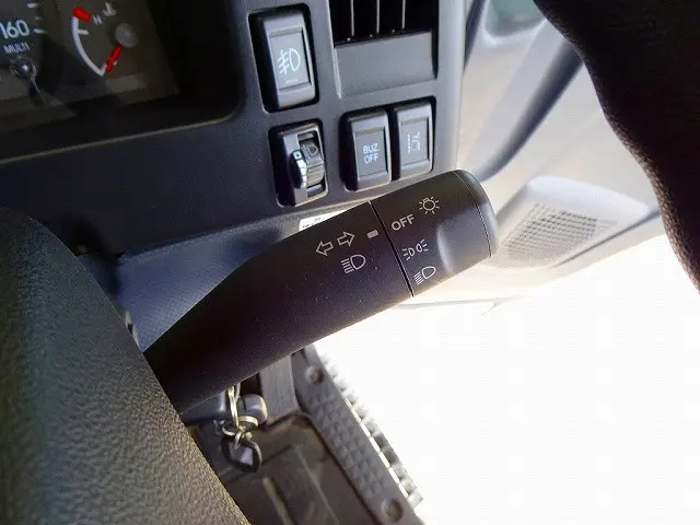 いすゞ エルフ 2RG-NPR88AN(2WD)の写真20