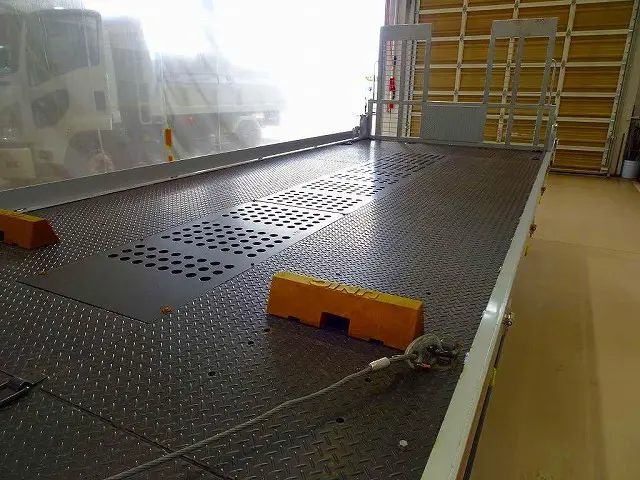 いすゞ エルフ 2RG-NPR88AN(2WD)の写真27